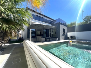 maison-villa à la vente -   34000  MONTPELLIER, surface 180 m2 vente maison-villa - APR714652